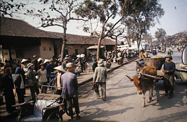 Boi hoi voi anh mau hiem co ve Ha Noi nhung nam 1970-Hinh-2